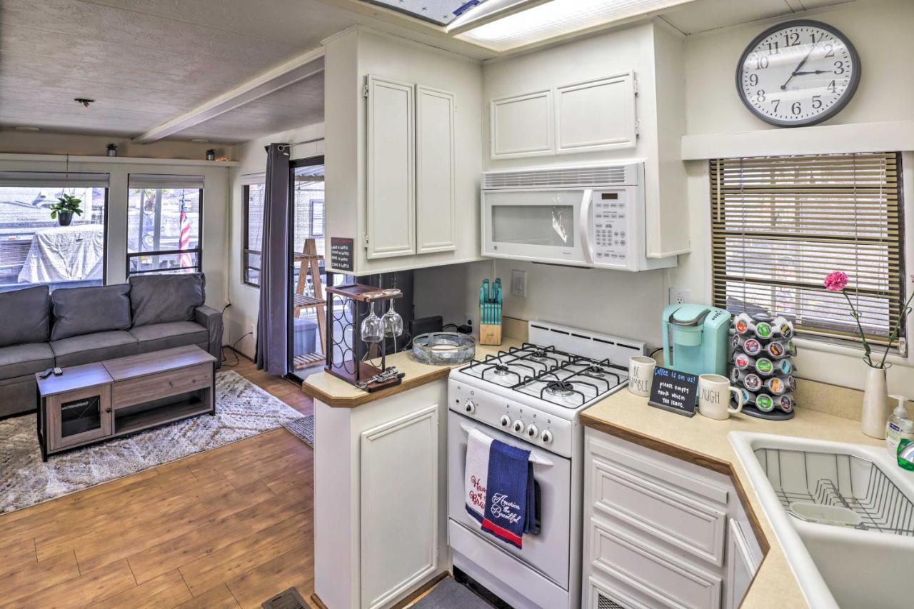 Cozy Lake Havasu City Home With Dock And Beach Access! Luaran gambar
